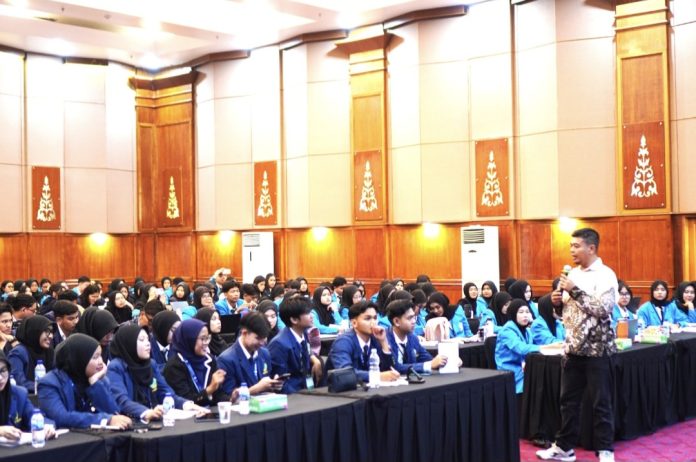 Sebanyak 161 mahasiswa yang tergabung dalam komunitas Generasi Baru Indonesia (GenBI) Kepri ikuti kegiatan Capacity Building dan Leadership Practice di Aula Kantor BI Kepri. (Istimewa)