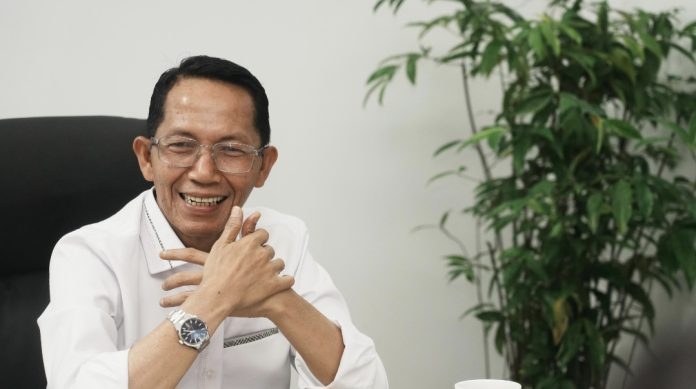 Kepala BP Batam, Amsakar Achmad menyebut capaian investasi yang melampaui target sebagai sinyal bahwa Batam bertransformasi menjadi pusat ekonomi digital. (Humas BP Batam)