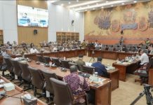 Kepala BP Batam Paparkan Kinerja 2025: Investasi Lampaui Target, Optimis Raih WTP Ke-10 Kepala BP Batam, Amsakar Achmad, memaparkan capaian kinerja di KPBPB Batam serta Laporan Keuangan TA 2025 dalam RDP bersama Komisi VI DPR RI di Jakarta, Kamis (16/7/2026). (Istimewa)