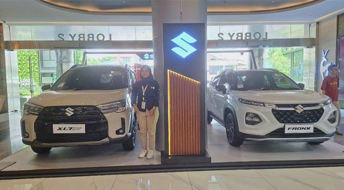 PT Suzuki Indomobil Sales (SIS) resmi meluncurkan Suzuki XL7 terbaru di Indonesia. Di Batam dipamerkan di Grand Batam Mall. (uly)