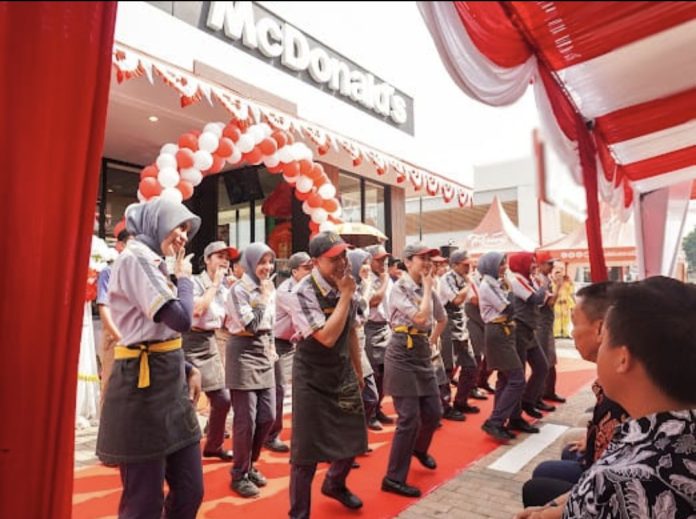 McDonald’s Indonesia kembali memperluas kehadirannya di Kota Batam melalui pembukaan McDonald’s Botania Garden. (Istimewa)
