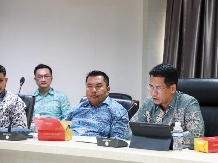 Pemko Batam gelar pertemuan dengan Apindo dan 15 perusahaan besar di Kota Batam, Kamis (20/8/2026). (Diskominfo Kota Batam)
