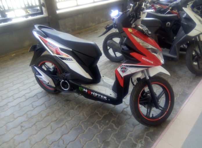 Nasib apes dialami seorang warga Pancur Baru, Tanjung Piayu setelah sepeda motor yang digunakannya sehari-hari untuk bekerja hilang. (Istimewa)