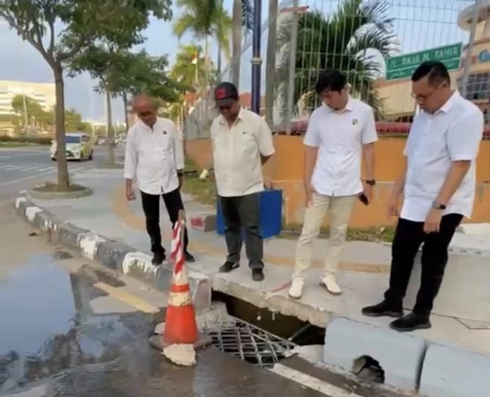 BP Batam mulai menguji sistem subdrain pada 18 titik di kawasan CBD Batam Center yang selama ini memiliki persoalan genangan. (Humas BP Batam)