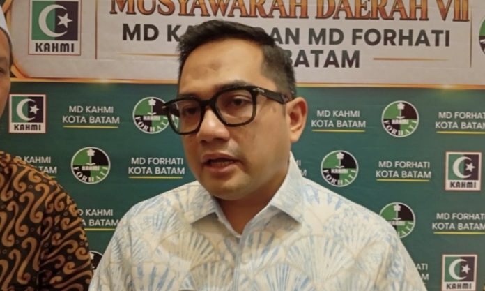 Ketua Komisi II DPR RI Muhammad Rifqinizamy Karsayuda mengatakan saat ini dibahas adalah anggaran dari Źpusat untuk membiayai gaji P3K. (uly)