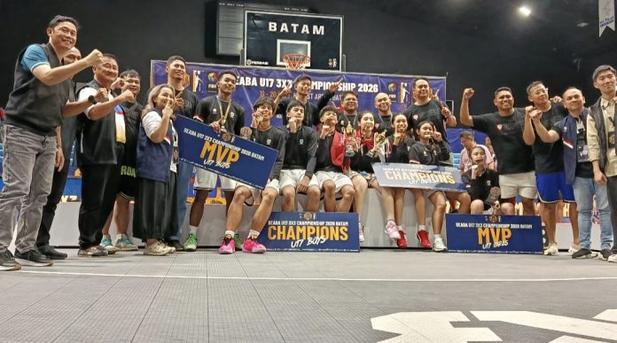 SEABA U17 3x3 Championship 2026 yang digelar di Hi-Test Arena, Batam, 19–20 September 2026, sukses ditutup dengan prestasi gemilang Indonesia yang mengawinkan gelar juara kategori putra dan putri. (uly)