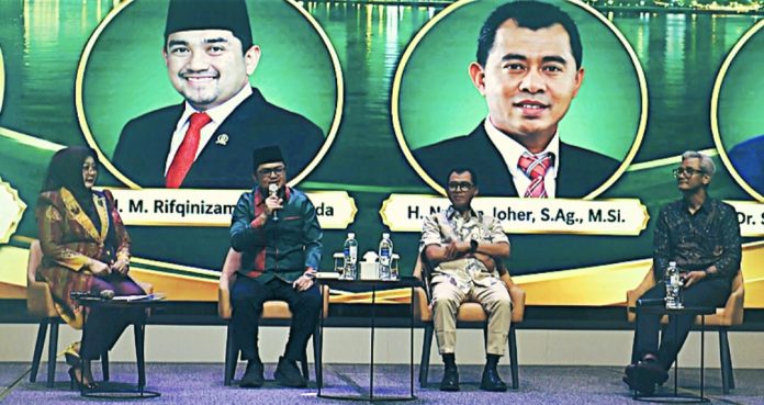 Dialog Publik Nasional MD KAHMI Kota Batam yang mempertemukan Ketua Komisi II DPR RI, unsur BP Batam, Ombudsman RI dan kalangan akademisi. (Istimewa)
