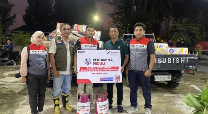 Pertamina Regional Sumbagut menyalurkan bantuan kemanusiaan kepada warga yang terdampak banjir bandang 