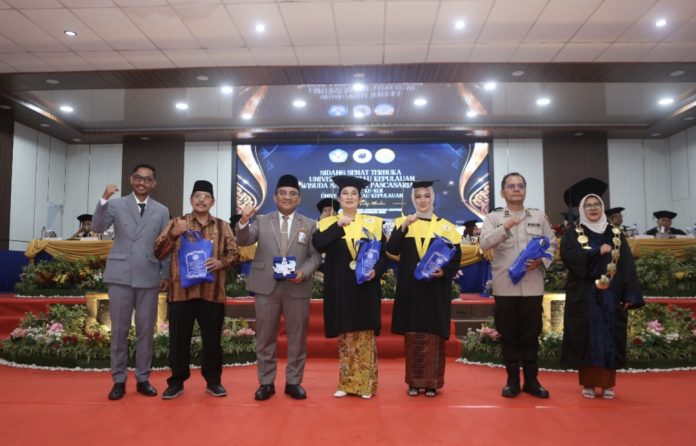 Sabtu (26/9/2026) menjadi hari istimewa bagi 523 mahasiswa Unrika. Satu per satu nama mereka dipanggil ke panggung dalam Wisuda ke-XLII Periode Akademik 2025/2026. (Istimewa)