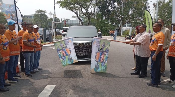Sejumlah pelaku industri pariwisata dari Johor dan Batam bersiap memulai perjalanan menyusuri sejumlah destinasi wisata di Johor dalam gelaran Jom Jelajah Johor 2026. (Istimewa)