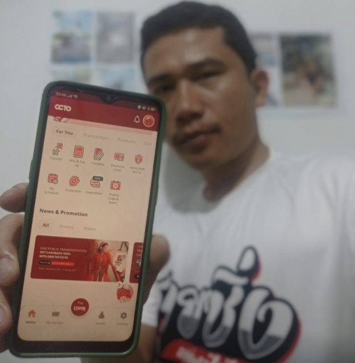 Kisah keluarga Ricardo Marpaung, Warga Kota Batam, Provinsi Kepri, bisa membeli rumah bersama dengan CIMB Niaga yang penuh dengan perjuangan. (uly)