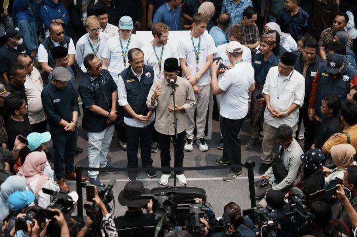 Kepala BP Batam/Wali Kota Batam, Amsakar Achmad mendukung program penataan dan pengembangan kawasan Rempang Eco City yang dikemas dalam Festival Transmigrasi 2026 di kawasan Rempang Eco City dan diinisiasi oleh Kementerian Transmigrasi Republik Indonesia, Sabtu (10/10/2026). (Humas BP Batam)