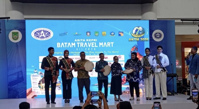 Batam Travel Mart 2026 resmi dibuka di Atrium Mega Mall Batam Centre, Kamis (15/10/2026). (Istimewa)