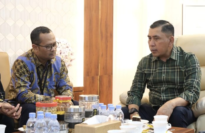 EGM Pertamina, Fanda Chrismianto bertemu dengan Kabinda Sumut Brigadir Jenderal TNI Muhammad Nasrulloh Nasution, pada Kamis (15/10/2026). (Istimewa)
