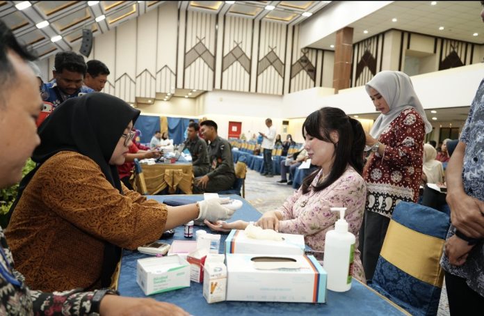 BP Batam gelar donor darah dan pemeriksaan gula darah di Batam dan Jakarta dalam rangka memperingati Hari Bakti BP Batam ke-55, Rabu (21/10/2026). (Humas BP Batam)