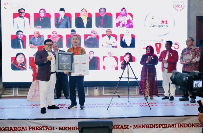 RSBP Batam kembali menorehkan prestasi dengan meraih penghargaan Indonesia Excellent Hospital dari Lembaga Penghargaan Indonesia dalam ajang penganugerahan yang berlangsung di Hotel Mercure, Jakarta, Sabtu (24/10/2026). (Istimewa)